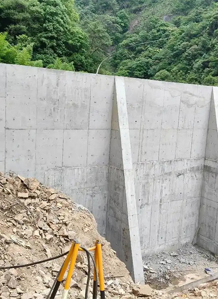 石家庄晋州重力式挡土墙